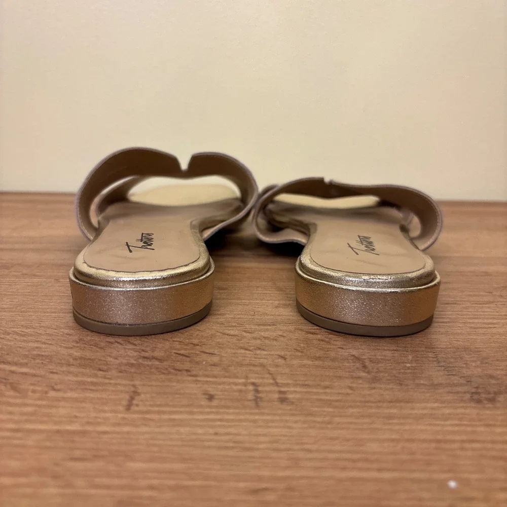 TROTTERS Nell Slide Sandal Women Size 11 Gold Leather Slip On Flat Summer Resort